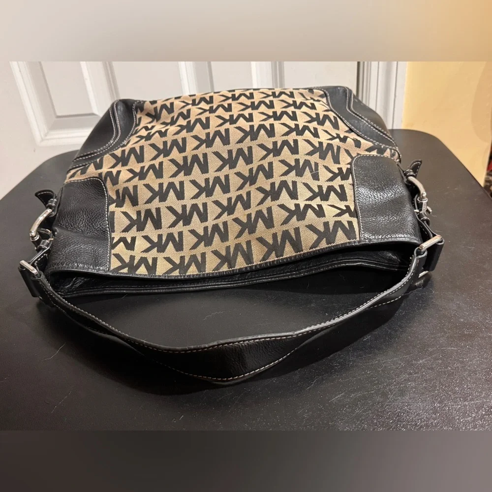 Michael Kors Black and tan Shoulder Bag